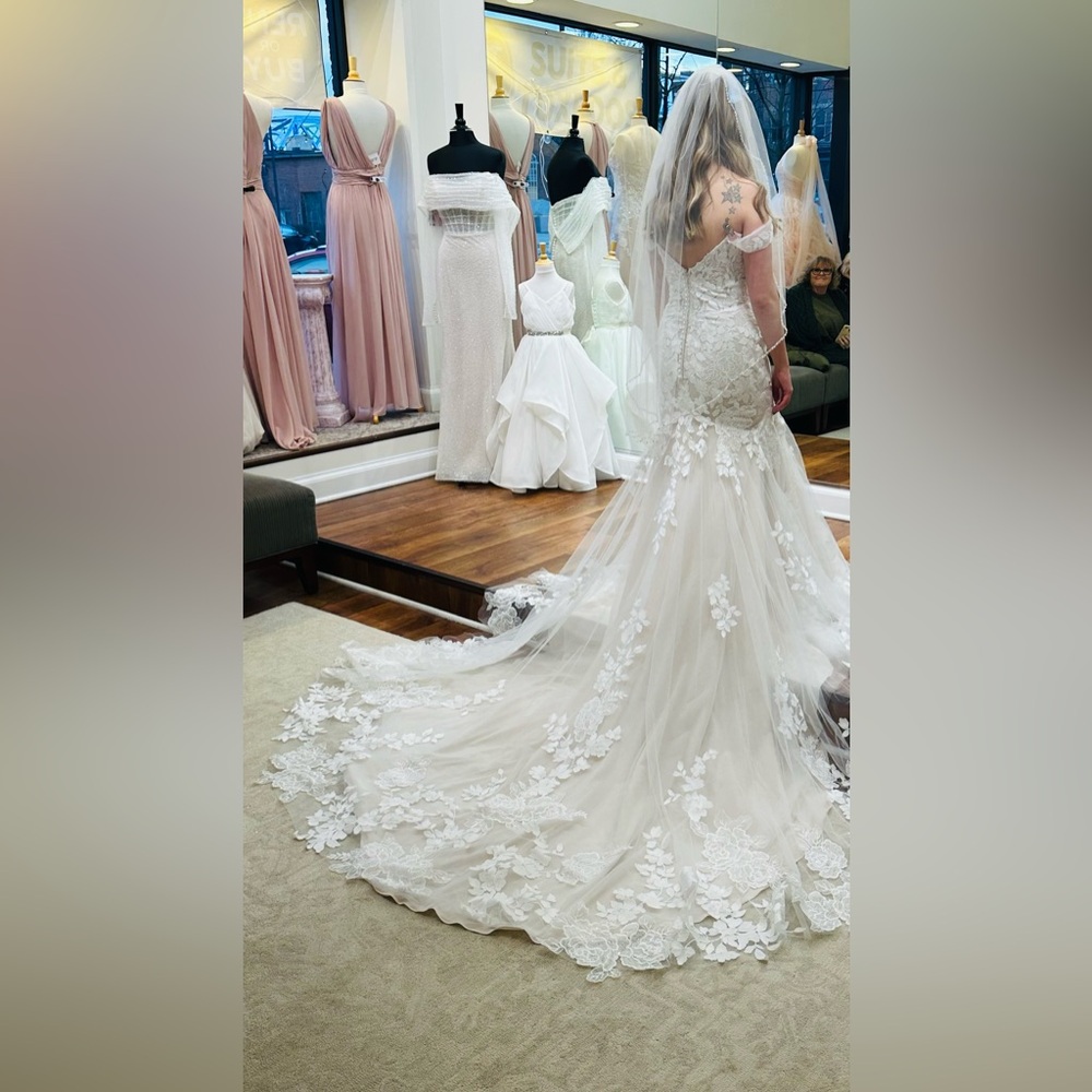 Maggie Sottero Ivory Wedding Gown - Picture 3 of 7